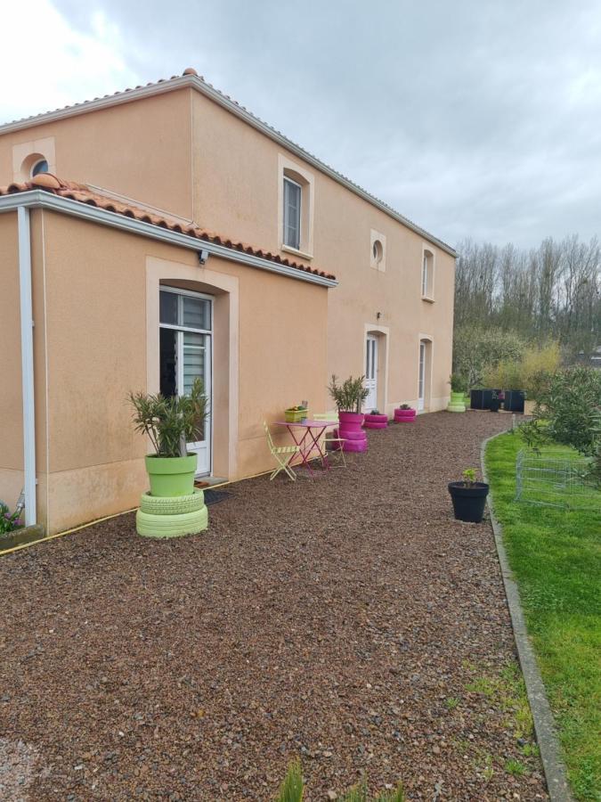 Les Magnils-Reigniers Le Logis Du Marais Bed & Breakfast エクステリア 写真